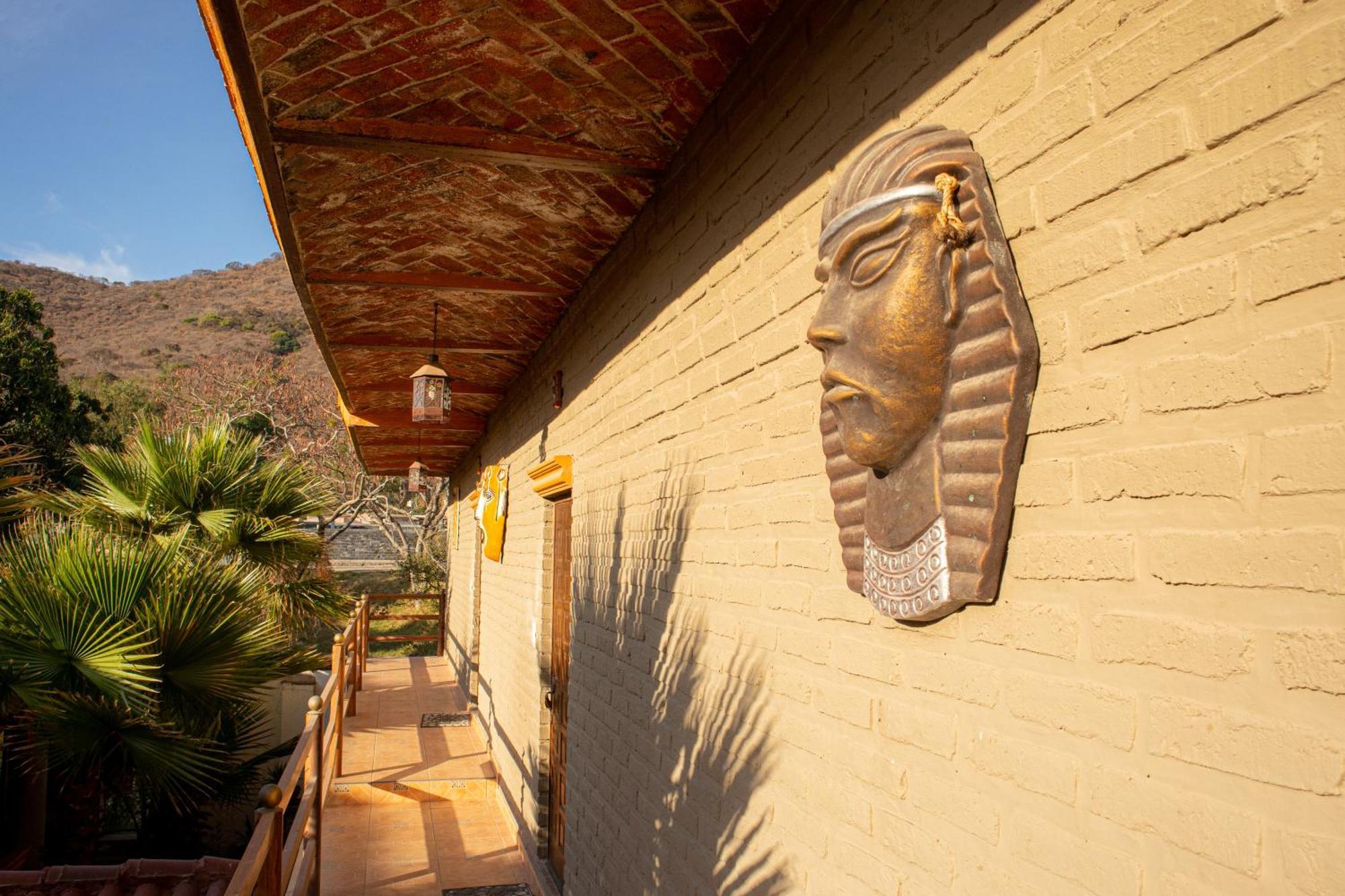 Hotel El Dorado - Cerca De Chapala Y Del Aeropuerto Ixtlahuacán de los Membrillos Exterior foto