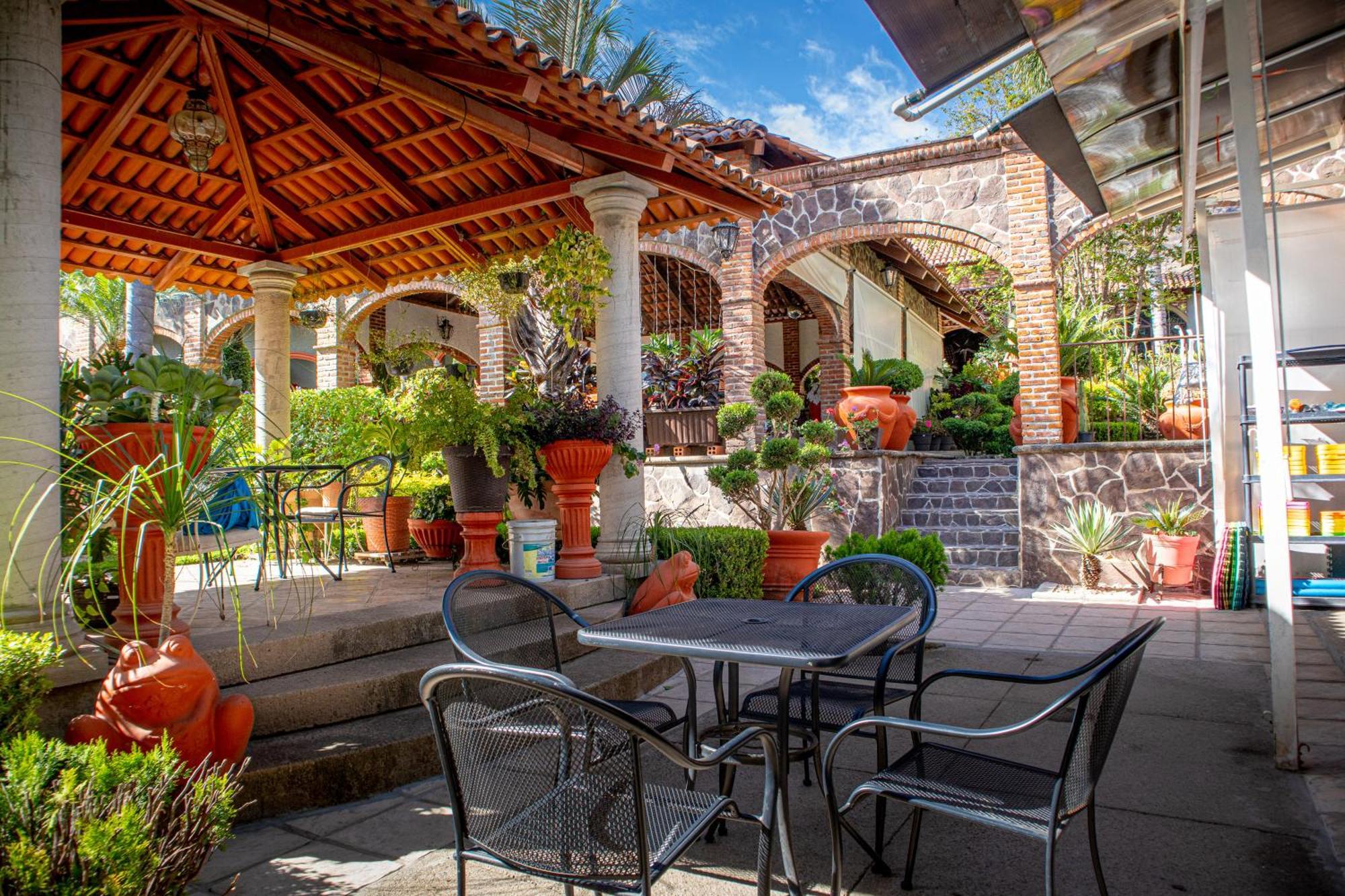 Hotel El Dorado - Cerca De Chapala Y Del Aeropuerto Ixtlahuacán de los Membrillos Exterior foto